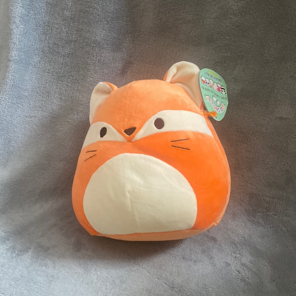 Fifi the fox squishmellow